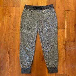 EUC  Athleta Jogger- Heather Black- size M